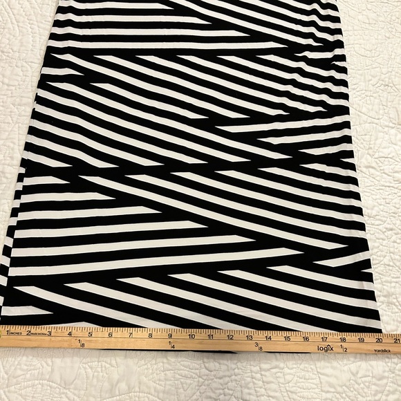 Anthropologie Black and White Geometric Midi Skirt - Picture 8 of 10
